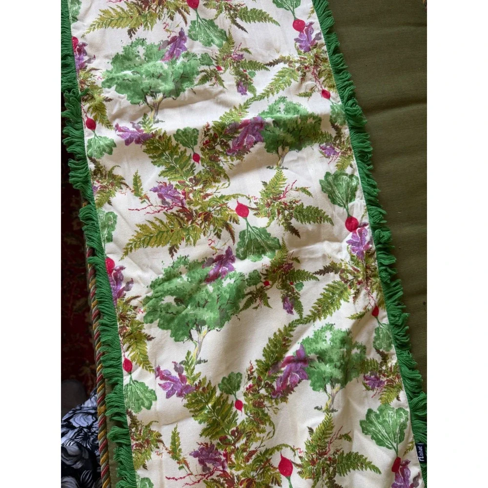 Nishat botanical table